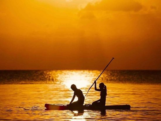 宮古島サンセットクリアSUP 夕焼けに染まる海で絶景体験 素敵な1日の締めくくりをしよう◎＜写真・動画データ無料付き／約2時間＞