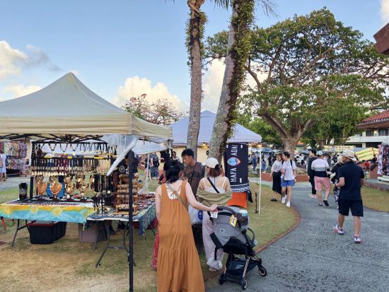 【貸切】チャモロ文化ツアー　チャモロビレッジ＋博物館＋ラッテストーン公園＋選べるローカルランチ付き＜水曜／6.5時間／最大7名／日本語ドライバー＞