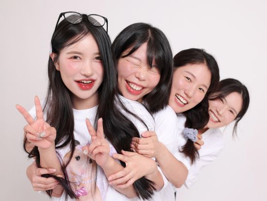 明洞 フォトスタジオ「Ohn Studio」女子旅の思い出にも！韓国風フォト撮影＆パーソナルカラー診断！ ヘアメイクオプション選択可＜8番出口すぐ／日本語OK＞