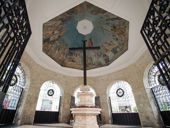 Philippines_Cebu_Magellan Cross_pixta_98654266_M