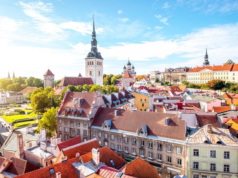 Tallinn_shutterstock_512844082