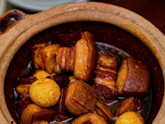 ヴィアン(Vị An)　食事券＆事前予約サービス　ミシュランガイド2024選出レストランでベトナム家庭料理＜ランチ／ディナー／送迎オプションあり＞