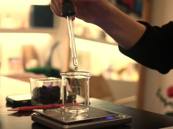 d9f5b37e-750perfume-making-workshop-1