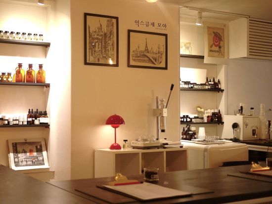 韓国で話題の体験♪「Excusezmo」で自分好みのオリジナル香水作り体験＜約2時間／狎鷗亭沙・新沙＞