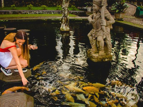 バリ島東部 インスタ映えツアー　日の出＆天国の門＆バージンビーチ ＜早朝／朝食付き／英語ガイド＞