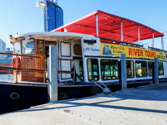 ブリスベン ランチリバークルーズ　名物ホテルでのランチ＋カンガルーポイントや市内中心部などの名所を船上から満喫！＜サウスバンク発＞