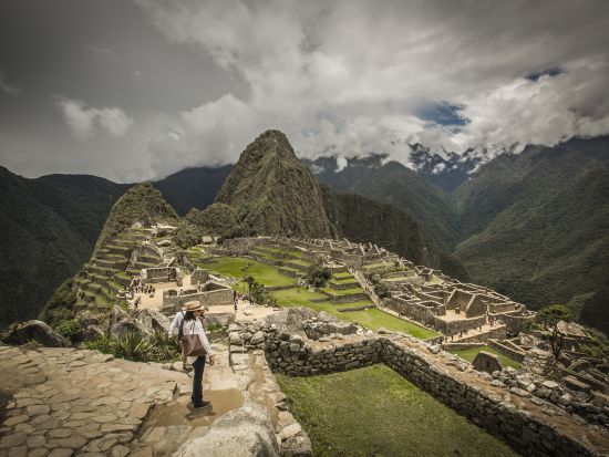 【ペルー＆ボリビア周遊13日間】世界遺産マチュピチュ＋ウユニ塩湖など2ヵ国の見どころを巡る感動の旅＜混載／英語ガイド／出発日限定／リマ発ラパス着＞