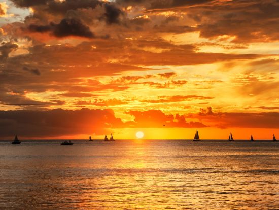 コオリナ地区送迎シャトルサービス　サンセット観賞にピッタリの夕方発プラン！コオリナでのフリータイムは約3時間♪＜英語または日本語ドライバー／ワイキキ発＞