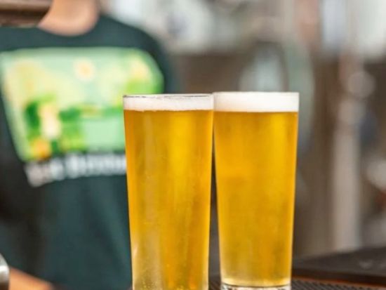 ブリスベン ブリュワリーめぐり半日ツアー　クラフトビール3軒訪問＋試飲＋醸造工程の歴史を解説するガイド付き醸造所ツアーを満喫！＜英語ガイド／ブリスベン発＞