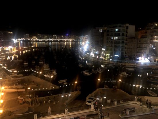 マルタの地中海料理レストラン「ペッピーノズ(Peppino's)」3コースランチ or ディナー 事前予約