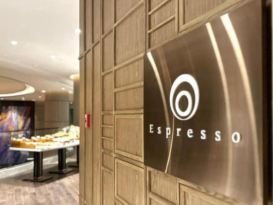 【早朝到着の方向け】5つ星「インターコンチネンタル」で過ごすラグジュアリープラン 朝食ビュッフェ＆マッサージ　スワンナプーム空港orドンムアン空港からの送迎付き