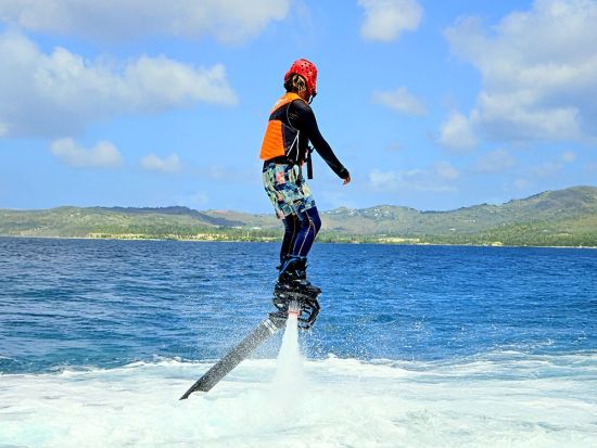 パラセーリング＋選べるマリンスポーツ　シュノーケリングやジェットスキー、バナナボートなどから選択可能＜送迎付き＞ by SUNNY SIDE UP