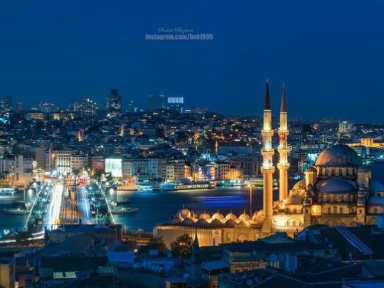 イスタンブール 2泊3日ツアー　アヤソフィア・モスク＆ブルー・モスク＆ヒッポドロームなど ＜食事付き／日本語ガイド＞