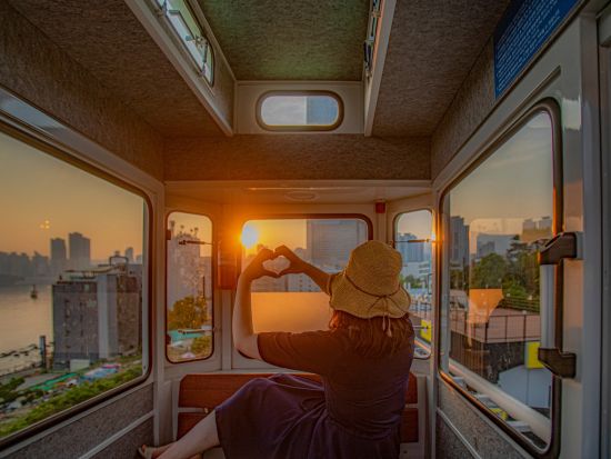 釜山レトロ街歩き＆サンセットスカイカプセル乗車ツアー　甘川文化村＋3大市場＋松島ビーチ＋青沙浦＋スカイカプセル＜1名参加OK／選べる出発地／英語ガイド＞