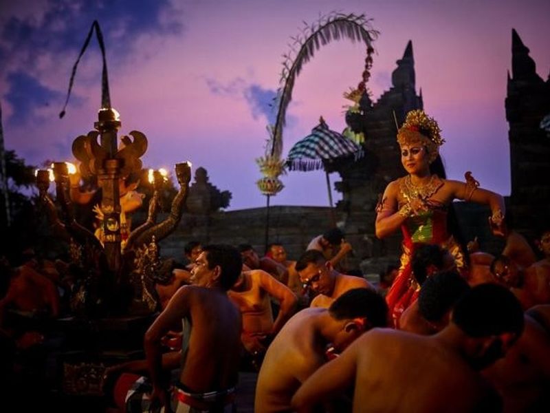 Uluwatu Kecak Fire Dance3