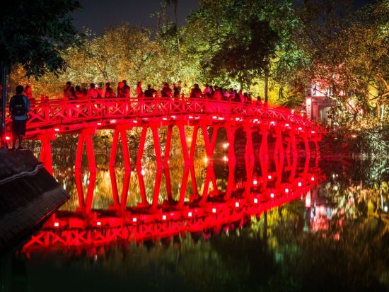 ハノイ日本語ガイド貸切サービス　地元人気ガイド・ザンさんがご案内♪自由スケジュールで満喫＜最大10名＞