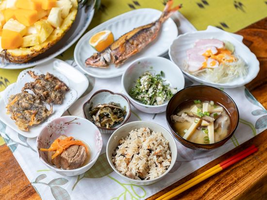 ホームダイニング４