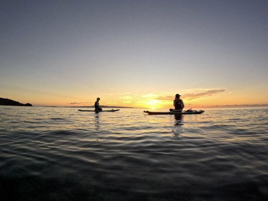 石垣島サンセットSUPツアー 1日を締めくくる感動の夕陽体験＜少人数制／10歳～／90分／石垣島市街地から無料送迎あり／写真プレゼント付き＞
