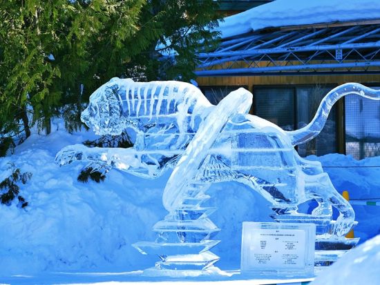 【1/24～26催行決定】札幌発日帰りツアー 2026さっぽろ雪まつり設営見学プラン 開催直前の雪像に潜入！＜約40分／大通公園集合＞ by クラブツーリズム
