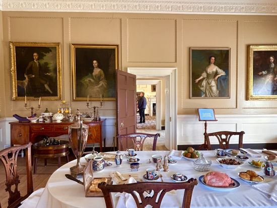 おすすめガイド 山城さんと行く！バース1日ツアー　世界遺産ローマ風呂遺跡＋邸宅博物館または『ハリーポッター』撮影地巡り＜貸切／日本語ガイド／電車利用＞ 