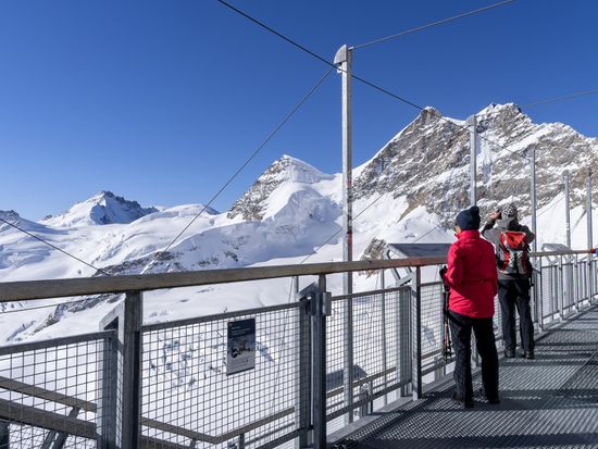 Switzerland_Top of Europe_Sphinx Observatory_pixta_100816938_M
