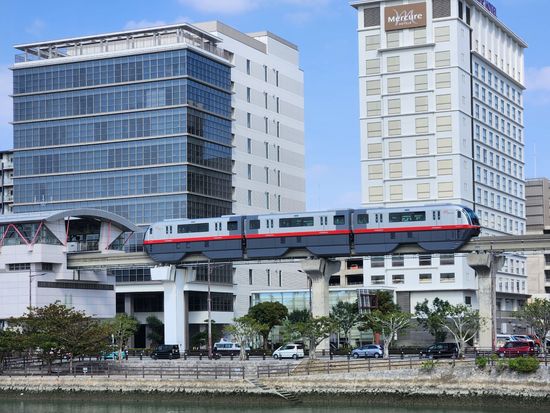フォトモンタージュ　壺川駅背景 (1)