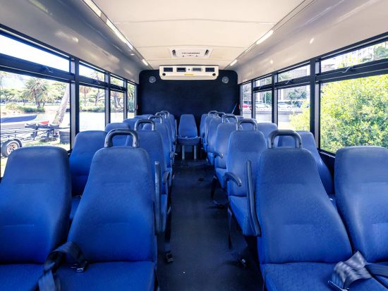 【貸切】ホノルル空港送迎｜ワイキキ＆カハラへ快適移動！ミニバス利用・チップ＆税金込みで安心のプライベート送迎＜最大24名様＞