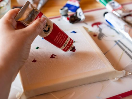 オーロラペイント体験　ラップランドでオーロラの絵を描くワークショップに参加しよう！＜英語／送迎あり／ロヴァニエミ発＞