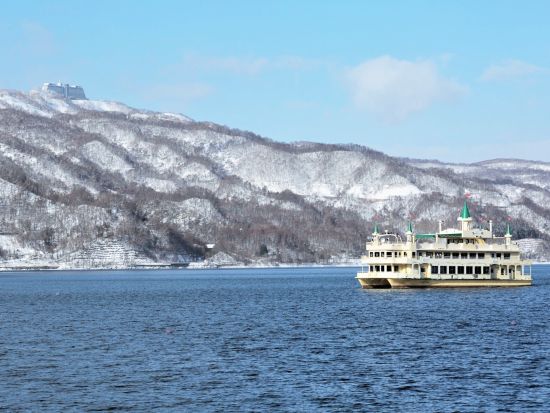 洞爺湖汽船-遊覧船 乗船チケット事前予約　これまでの遊覧船とは一味違ったコンセプトで船の旅を満喫するコース＜年中無休／洞爺湖＞