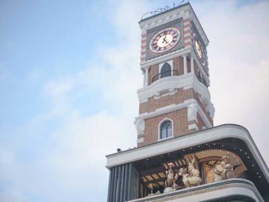 札幌発着日帰りバスツアー 札幌近郊コース　白い恋人パーク+定山渓温泉+ビール博物館+場外市場+ 頭大仏殿+北海道神宮   ＜1名から催行／札幌市内発着＞