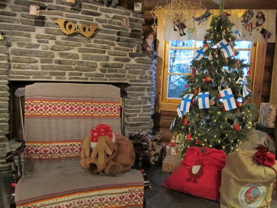 サンタクロース村観光ツアー　本場のサンタさんに会う特別な体験！＜英語／送迎あり／ロヴァニエミ発＞