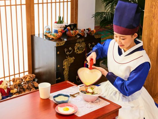 「暴君のシェフ」大長今パーク＋ソウルロケ地＋景福宮1日ツアー＜1日／コチュジャンバタービビンバ昼食付／カフェタイム付／ホテルお迎え付＞