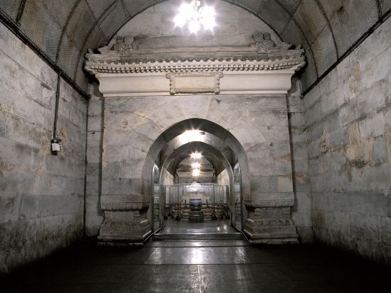 世界遺産　明十三陵「定陵」入場券事前購入　歴史と建築美を堪能する皇帝陵観光！ ＜当日までお申し込み可能＞