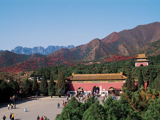 世界遺産　明十三陵「定陵」入場券事前購入　歴史と建築美を堪能する皇帝陵観光！ ＜当日までお申し込み可能＞