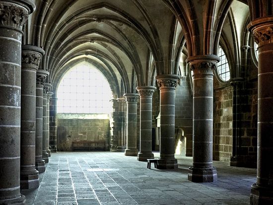 France_Normandy_Mont_Saint_Michel_shutterstock_77688667