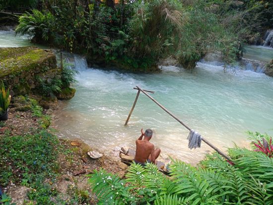 クアンシーの滝＋森林浴ハイキング＋メコン川サンセットクルーズ ＜混載／英語ガイド／昼食付／ルアンパバーン発＞