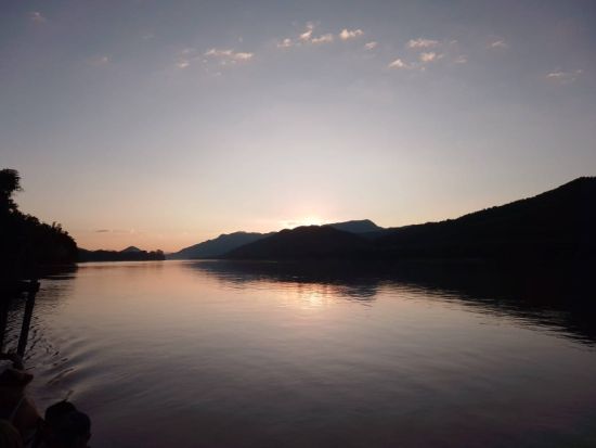 午後のクアンシー滝とサンセットクルーズ！ドリンク1杯付き ＜混載／英語ガイド／ルアンパバーン発着＞