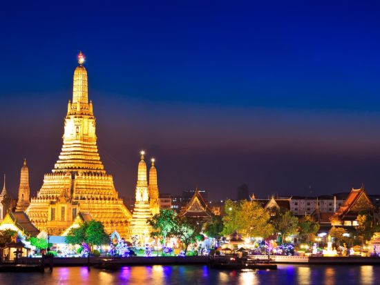 バンコク市内 ナイト・サイクリングツアー　寺院とフラワーマーケットをめぐる