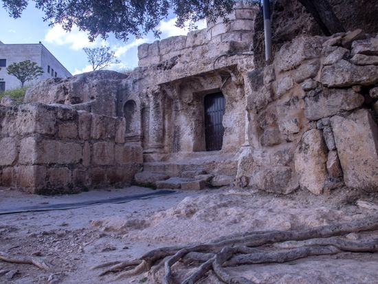 アンマンのイスラム文化めぐり キング・アブドラ・モスク＋セブン・スリーパーズ洞窟＜貸切／英語／アンマン発／ランチ付きプランあり＞