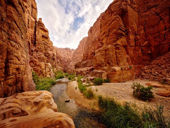Jordan_Wadi Mujib_AdobeStock_477418158