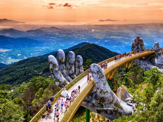 バーナーヒルズ×ホイアン満喫！絶景＆灯篭流し付きのぜいたく 1日ツアー//ホイアン３大名物夕食付き//日本語ガイド//ダナン市内のラウンジ利用可能