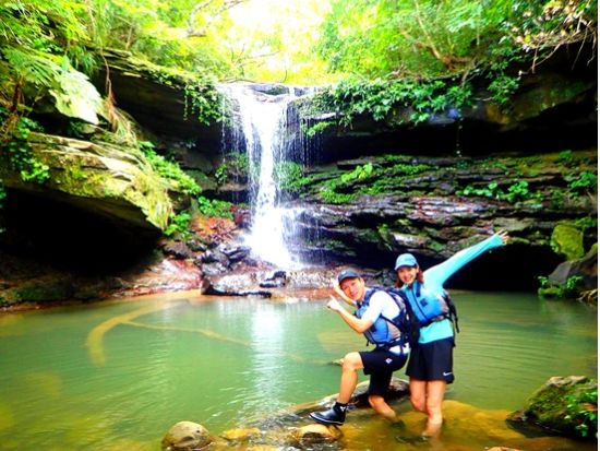 クーラの川ジャングルトレッキング 4歳から楽しめる西表島ジャングルデビュー！少人数制カヌー＆滝遊び体験ツアー＜午前／昼食付／西表島発＞