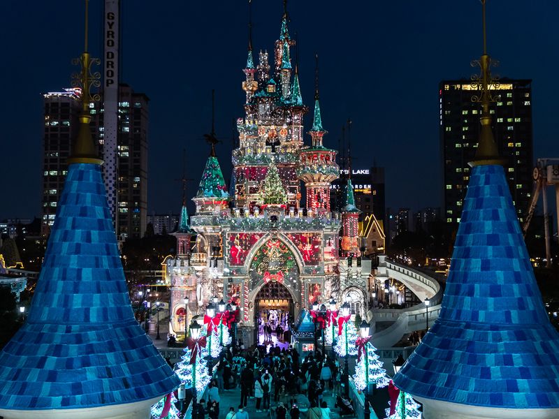 main-attraction-image