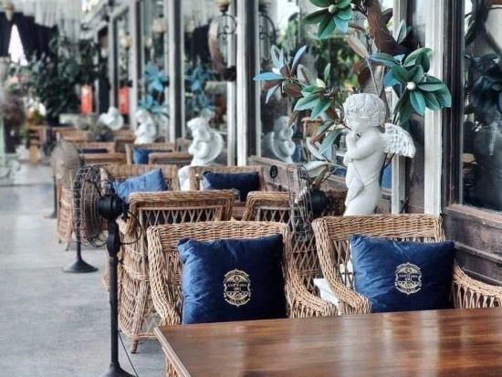 【お得価格】メークロン鉄道市場＋水上マーケット＋伝統衣装が借りられるレストラン＋ジョッドフェアーズ・ナイトマーケット＜1日／英語 or 日本語ガイド＞