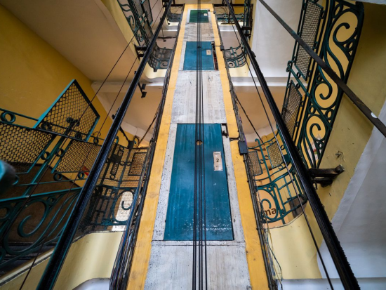 ホーチミン市内　話題のカフェアパートメント巡りツアー＜コーヒー付き／日本語・英語ガイド＞