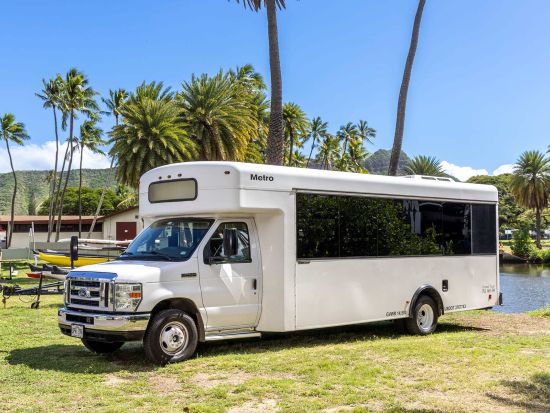 【貸切｜片道】空港送迎で快適＆スムーズ！ワイキキ・カハラ→ホノルル空港へ直行移動【チップ＆税金込みで追加料金なし】1名から24名まで