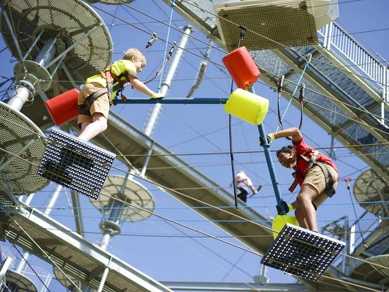 9a5df4cd-32e3-418c-94a9-74d82583