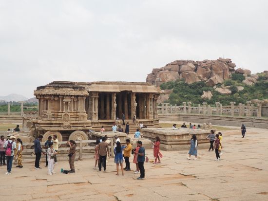 【貸切チャーター】ベンガルール発ホスペット＆ハンピ＆ハッサン＆マイソール観光ツアー＜専用車／英語ドライバー／高速代・駐車場代込／ベンガルール市内中心部送迎＞