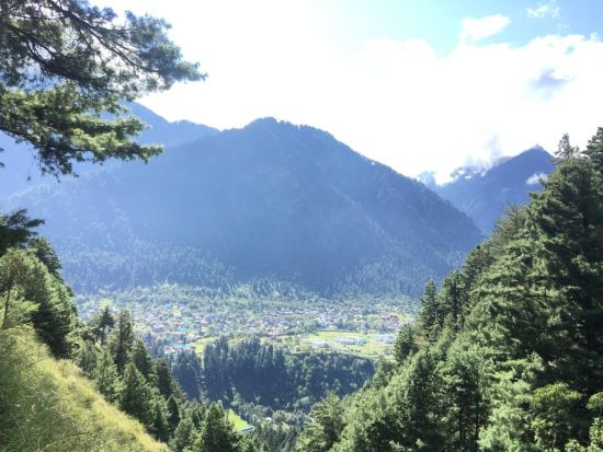 【貸切チャーター】スリナガル＆パハルガム 3泊4日！日本語アシスタント選択可＜専用車／英語ドライバー／高速代＆駐車場代込／ホテル送迎＞ *車1台あたり料金