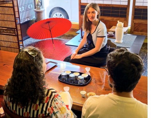 【京都・遊茶】プロのティーソムリエが案内する日本茶テイスティング